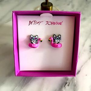 Betsey Johnson *BRAND NEW* Frenchie pool party earrings